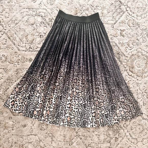 Lucy Paris leopard print ombré skirt ✨ - Picture 1 of 6